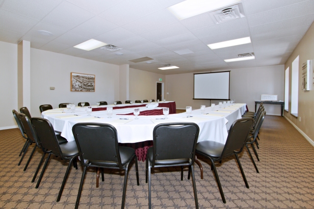 UT162_ConferenceRoom_04