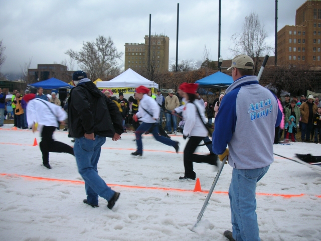 WinterFest_Human_Dogsled_Hotels